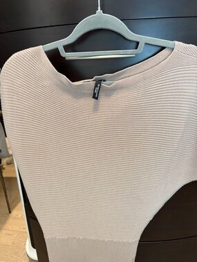 Marciano Ribbed Knit Top - Taupe Beige xs great condtion